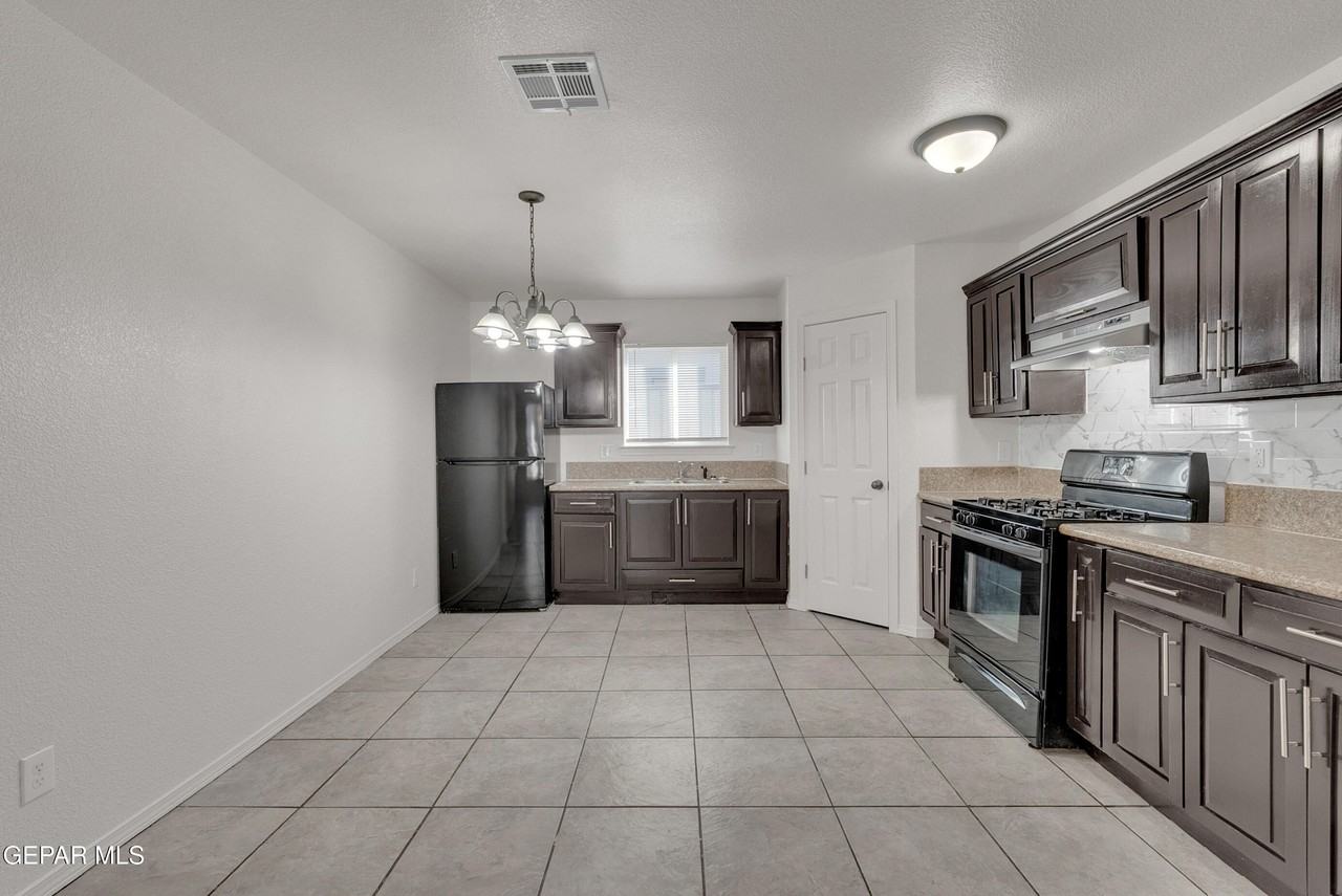 9277 Leonardo Ave Unit B #B - Photo 6 of 27