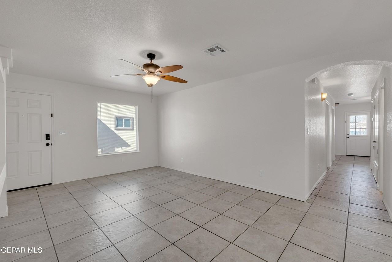 9277 Leonardo Ave Unit B #B - Photo 7 of 27