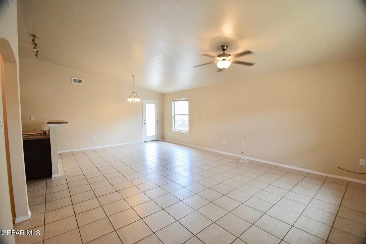 14229 Otter Point Dr - Photo 3 of 19