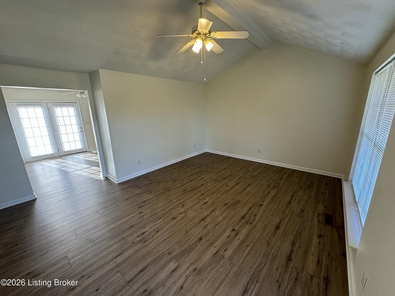 183 Frederick Ct - Photo 2 of 16