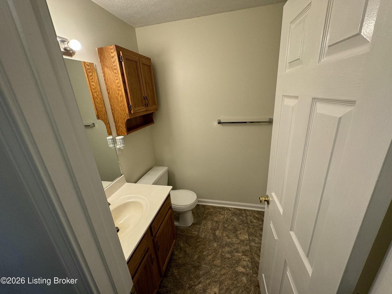 183 Frederick Ct - Photo 6 of 16