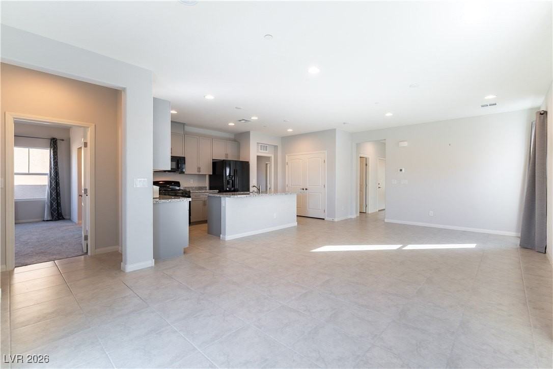 747 N Water St - Photo 4 of 10