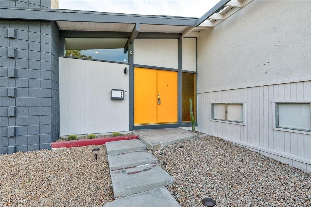 1607 Pawnee Dr - Photo 3 of 33