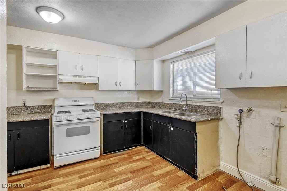 214 George Pl #214 - Photo 6 of 21