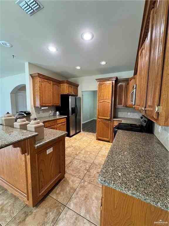 2606 Nicole Dr - Photo 3 of 9