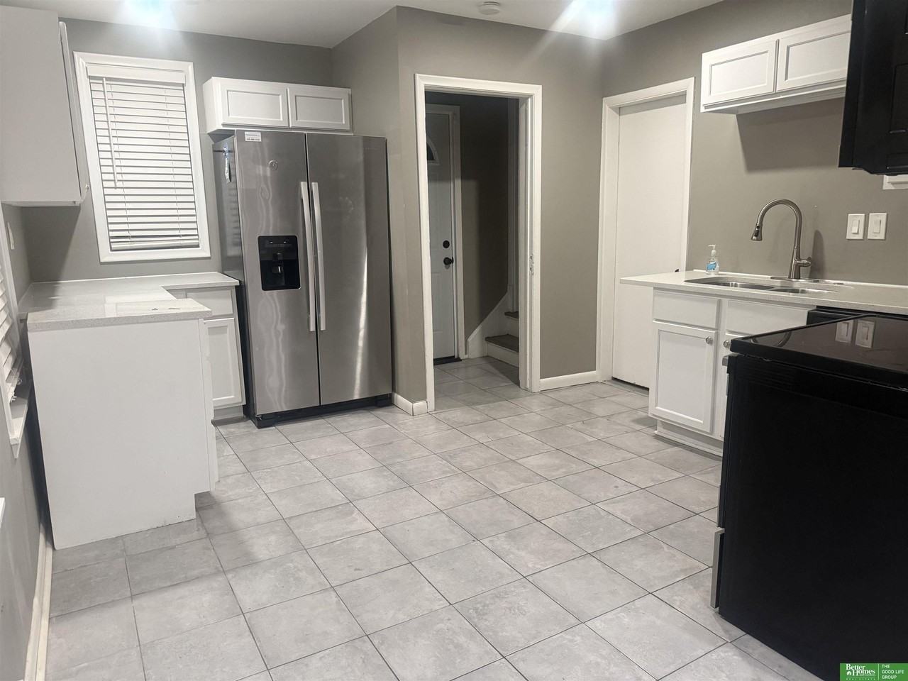 1012 S 22nd St - Photo 4 of 15