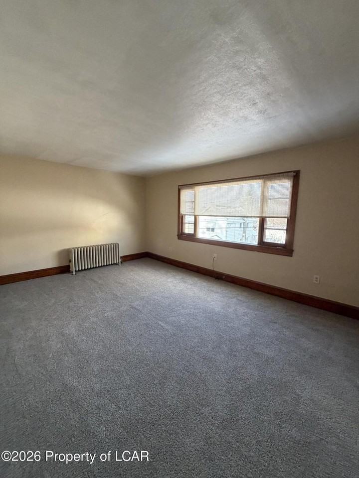 63 Nicholson St - Photo 4 of 6