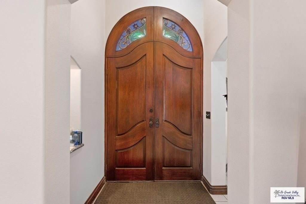 6037 Diamondback - Photo 2 of 19