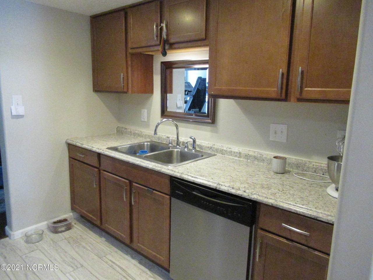 203 Bracken Pl - Photo 5 of 14