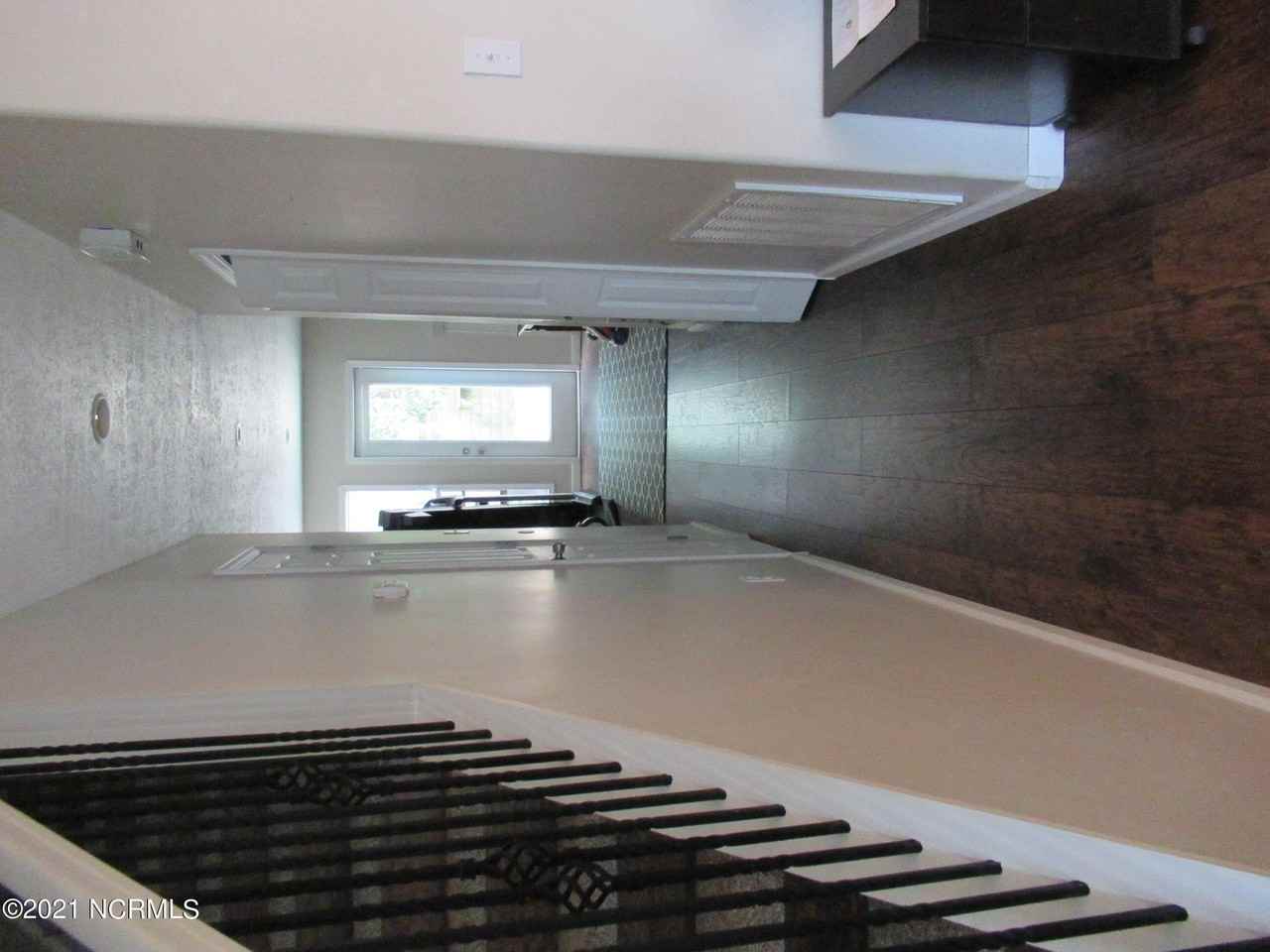 203 Bracken Pl - Photo 7 of 14