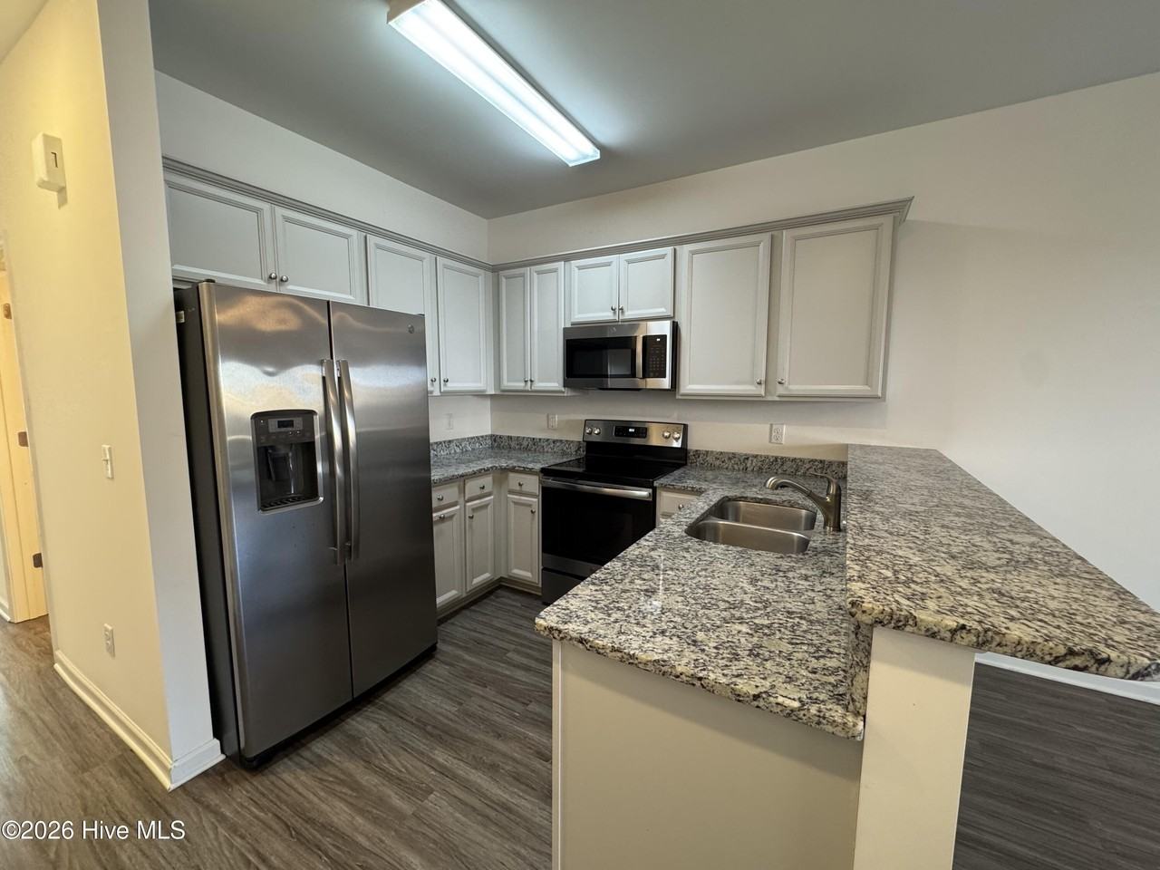 89 Dresser Ln - Photo 2 of 12