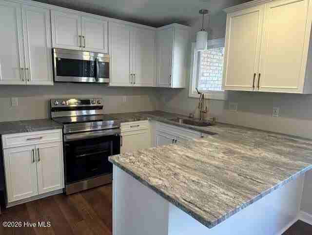 211 Forest Oaks Dr - Photo 2 of 14