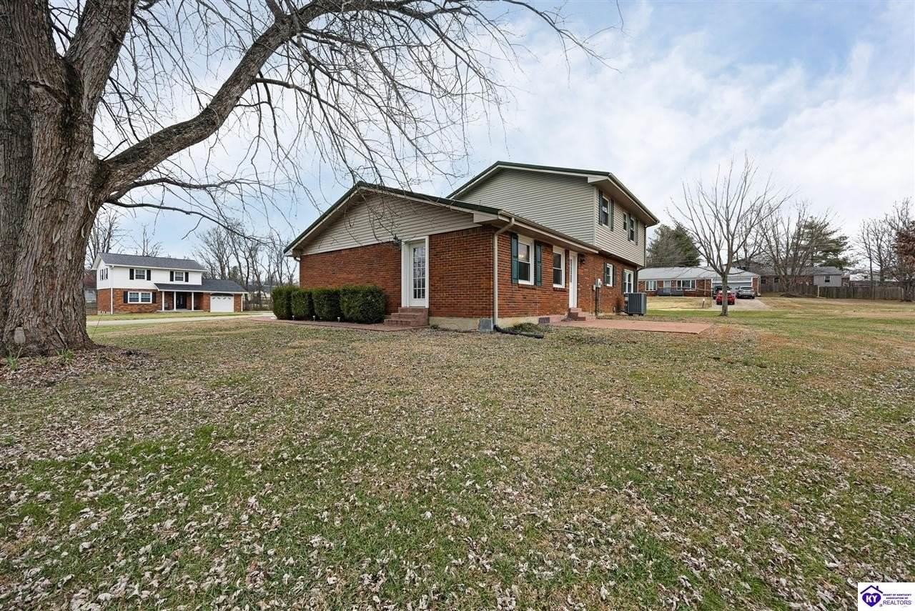 611 Harvard Dr - Photo 7 of 35