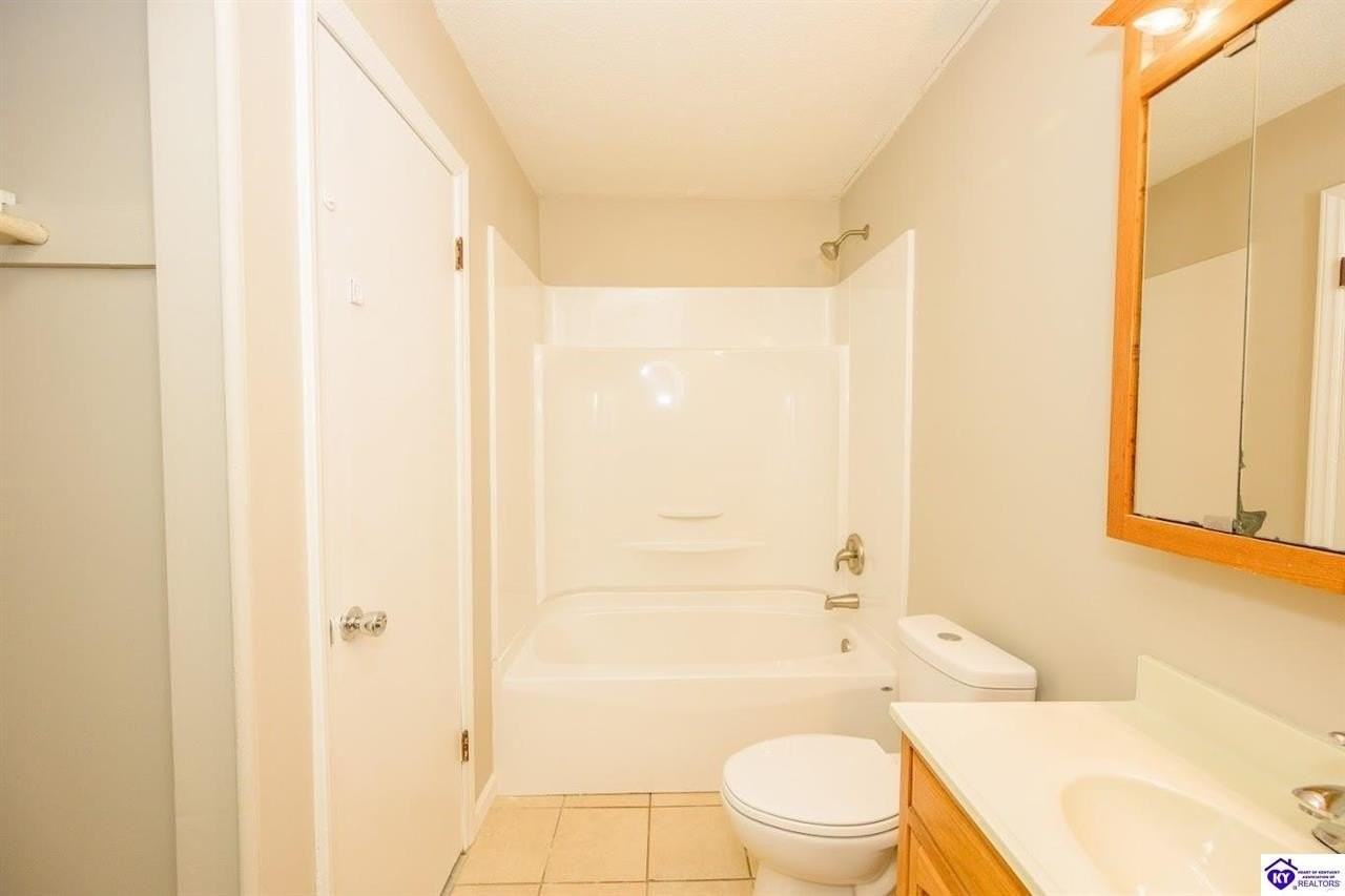 243 S Airview Dr - Photo 6 of 18