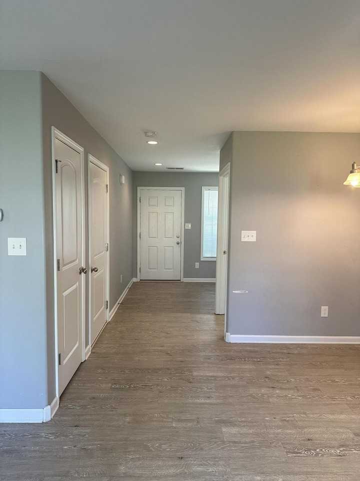 2353 Walcot Way - Photo 5 of 18