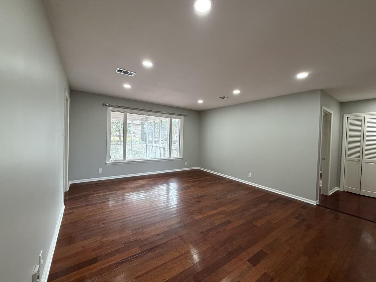 321 Hightower Rd - Photo 3 of 13