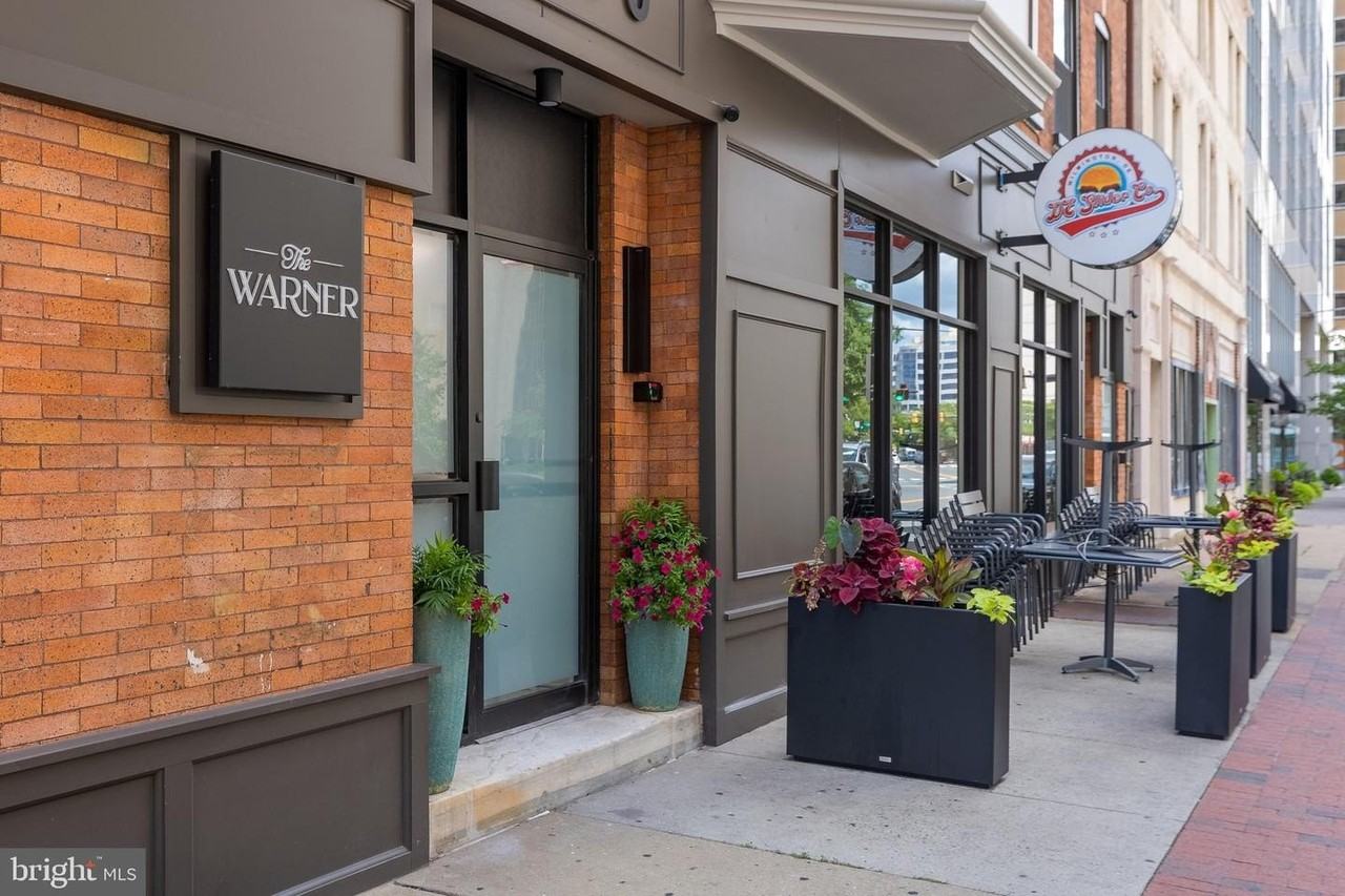 200 W 10th St - Photo 5 of 18