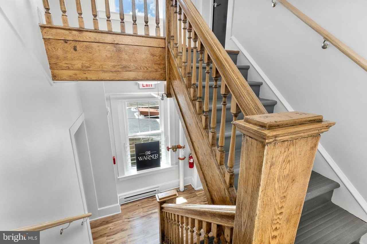 200 W 10th St - Photo 6 of 18