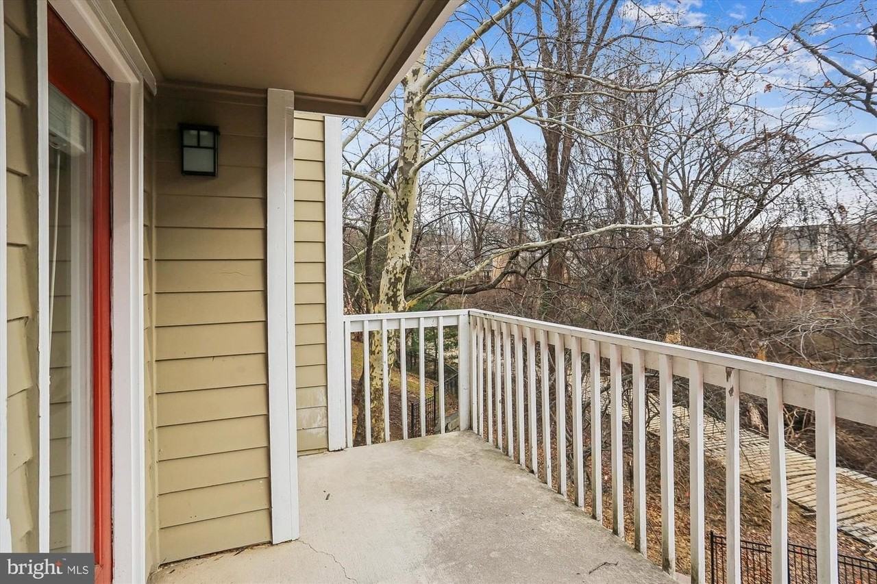 5708 Chapman Mill Dr - Photo 7 of 36