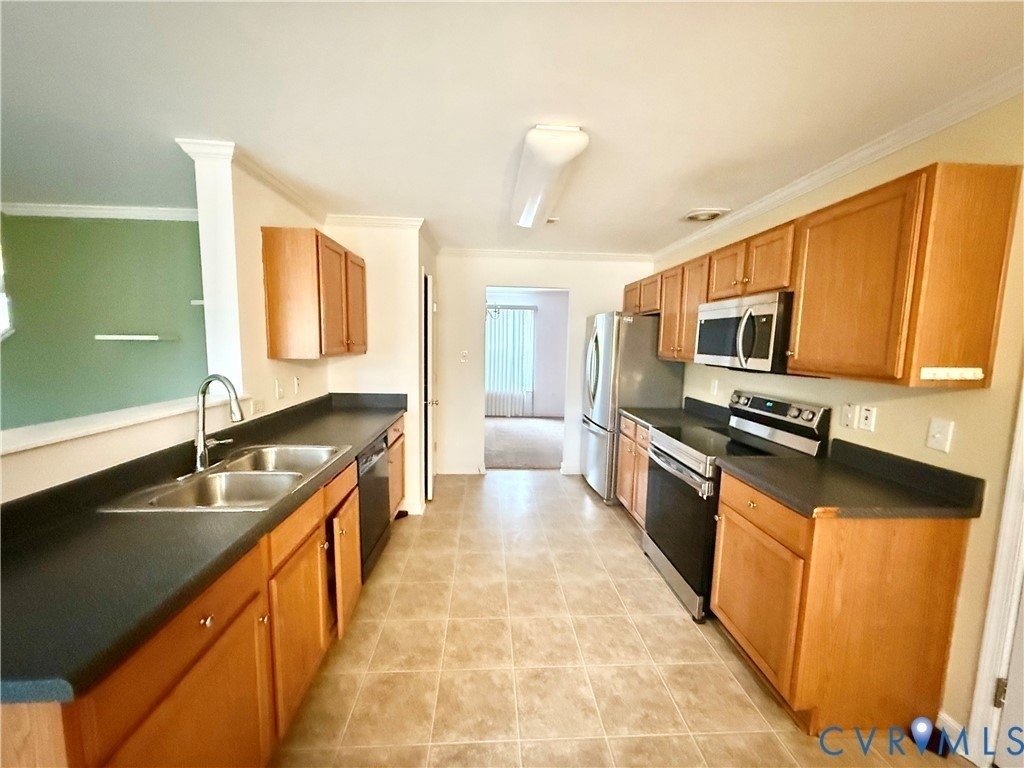 3501 Thornsett Dr - Photo 2 of 7