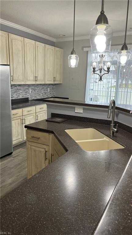 3005 Silver Charm Cir - Photo 5 of 24