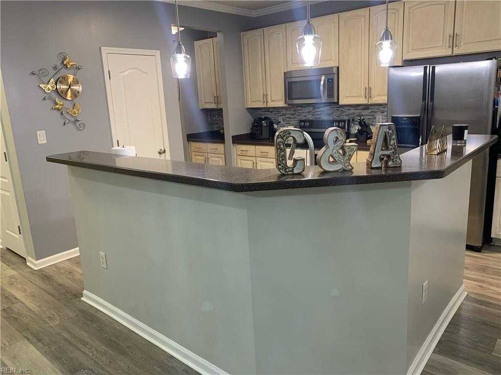 3005 Silver Charm Cir - Photo 6 of 24