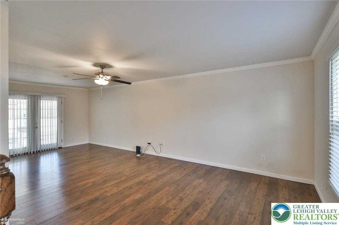 2811 Kingsview Ave - Photo 6 of 50