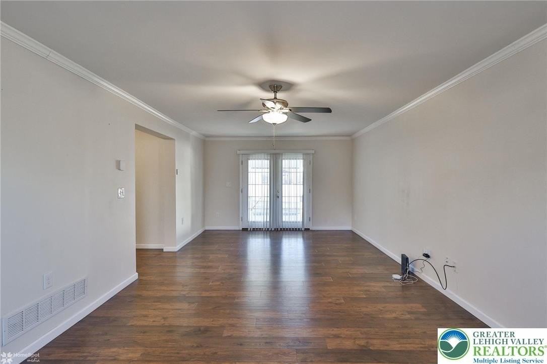 2811 Kingsview Ave - Photo 7 of 50