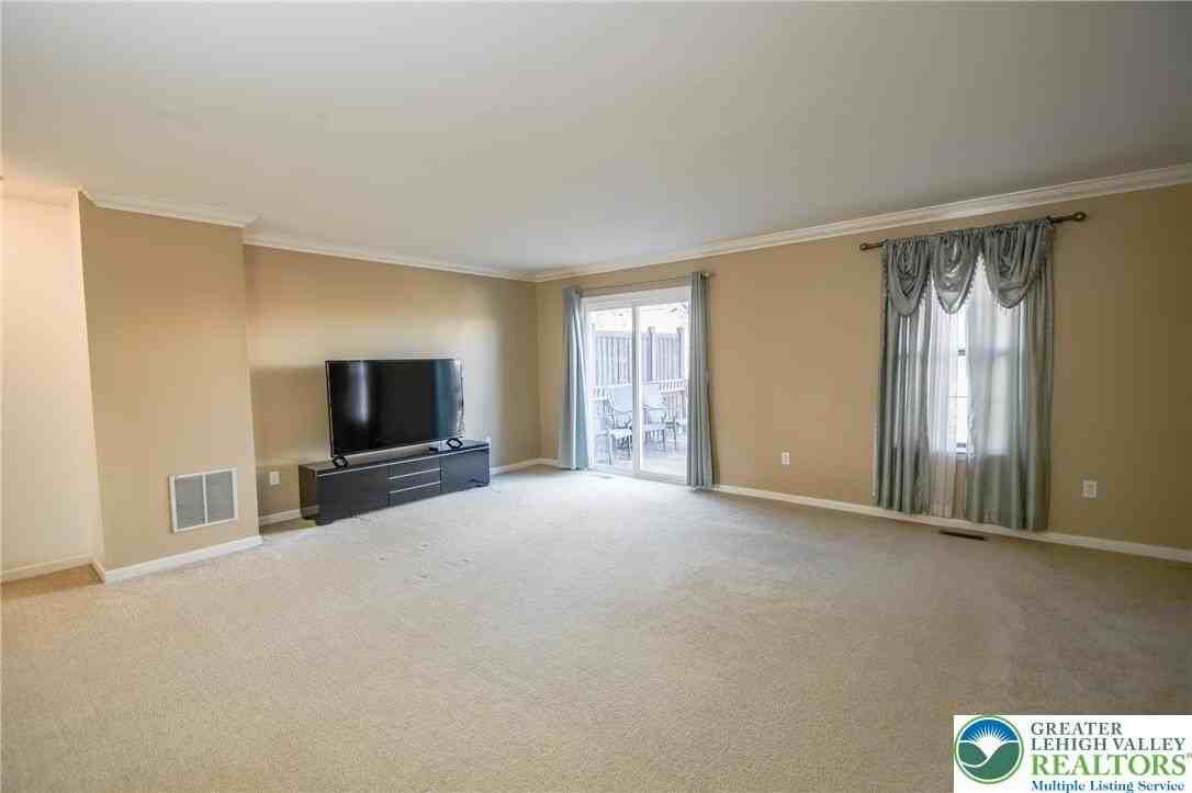 2505 Madison Ave - Photo 7 of 31