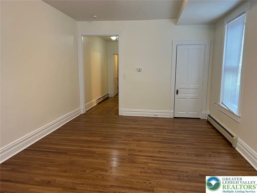 531 Linden St Apt 2 #2 - Photo 4 of 14