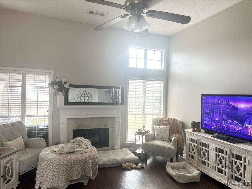 7528 Pinnacle Ct - Photo 3 of 8