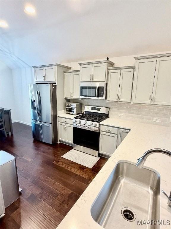 7107 Birch Creek Trl - Photo 4 of 31