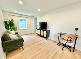 featured image of Live Oak St