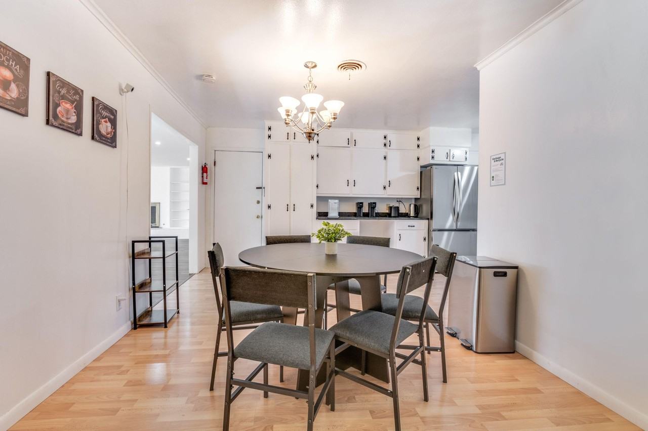 Marshalldale Dr - Photo 4 of 15