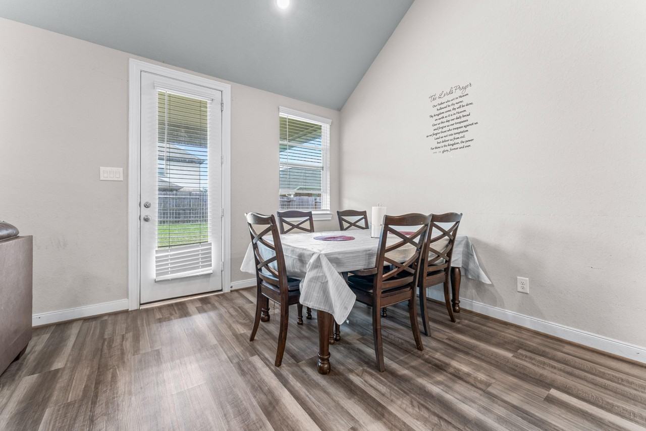 Kyle Canyon Dr - Photo 2 of 9