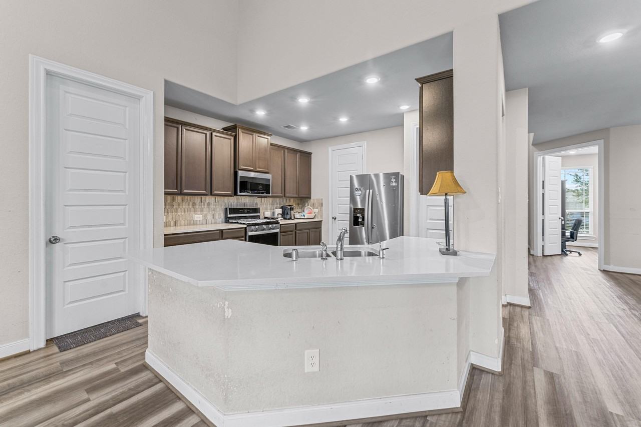 Kyle Canyon Dr - Photo 4 of 9