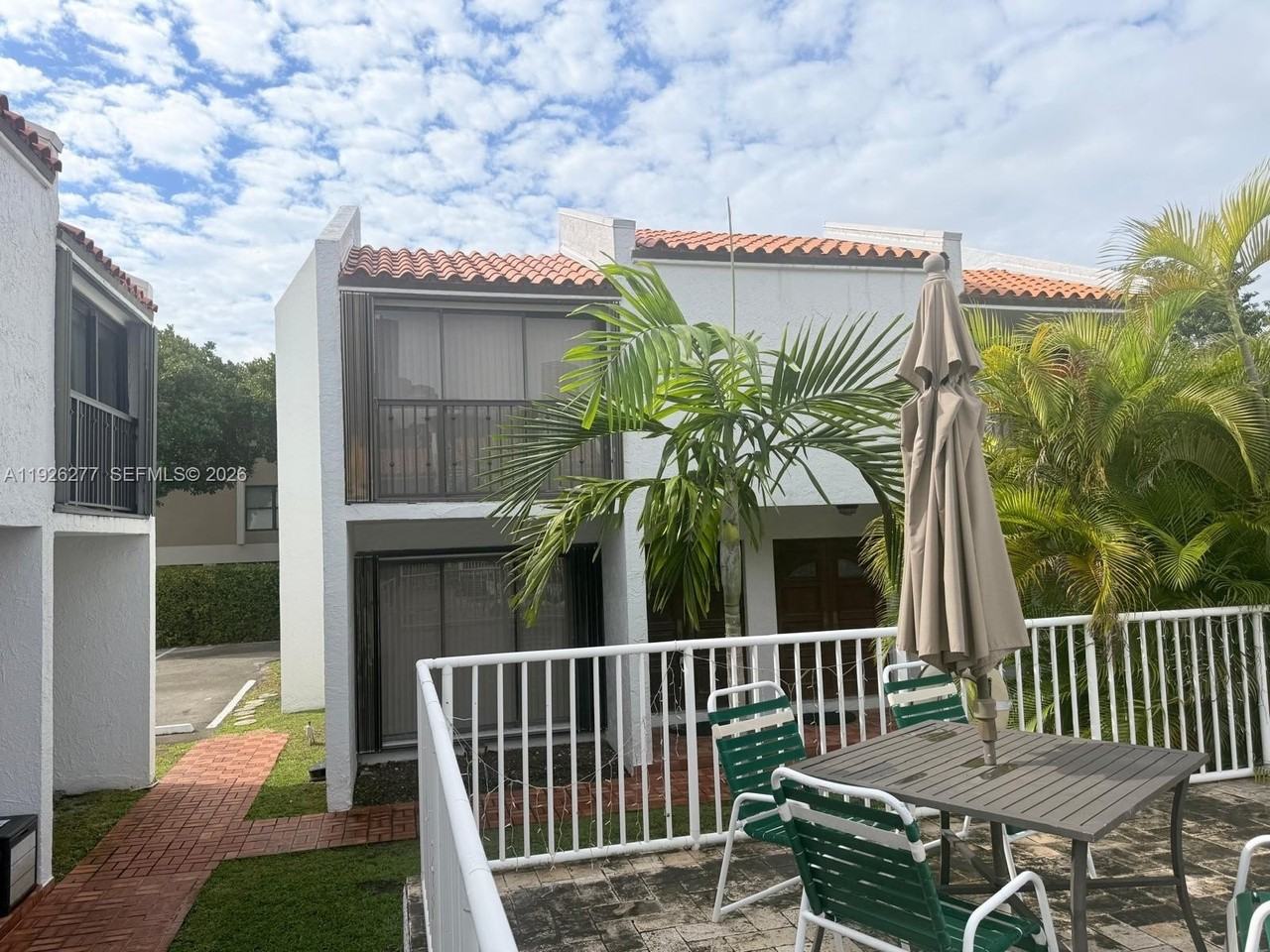 1990 Brickell Ave #O - Photo 4 of 36