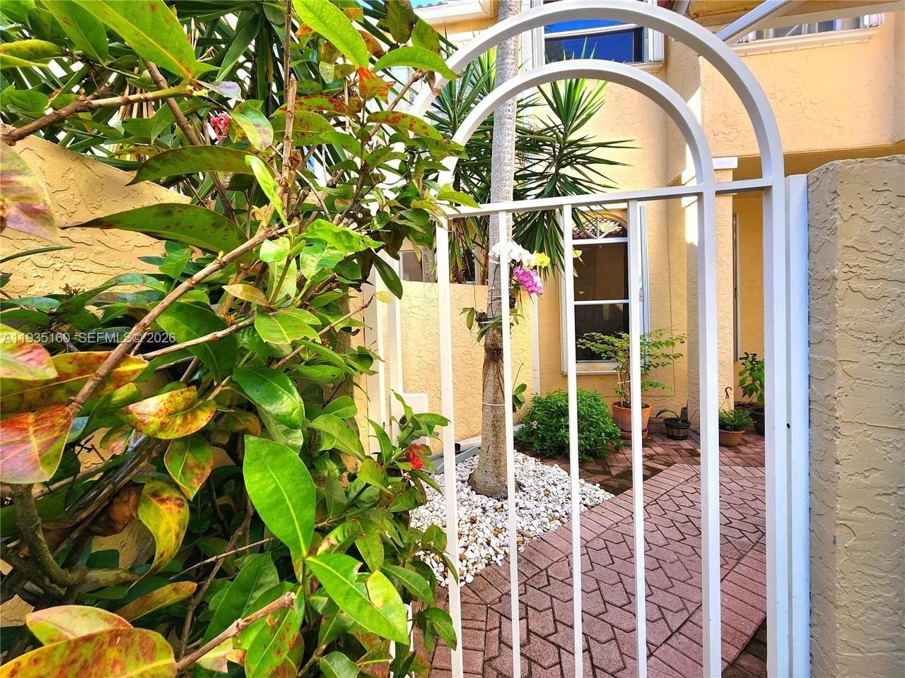 21028 Ne 34th Ct #21028 - Photo 2 of 42