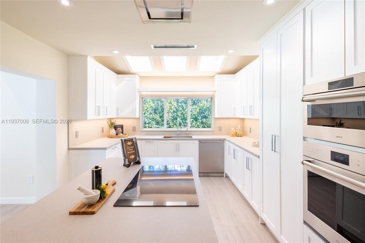 4520 Sabal Palm Rd - Photo 5 of 22