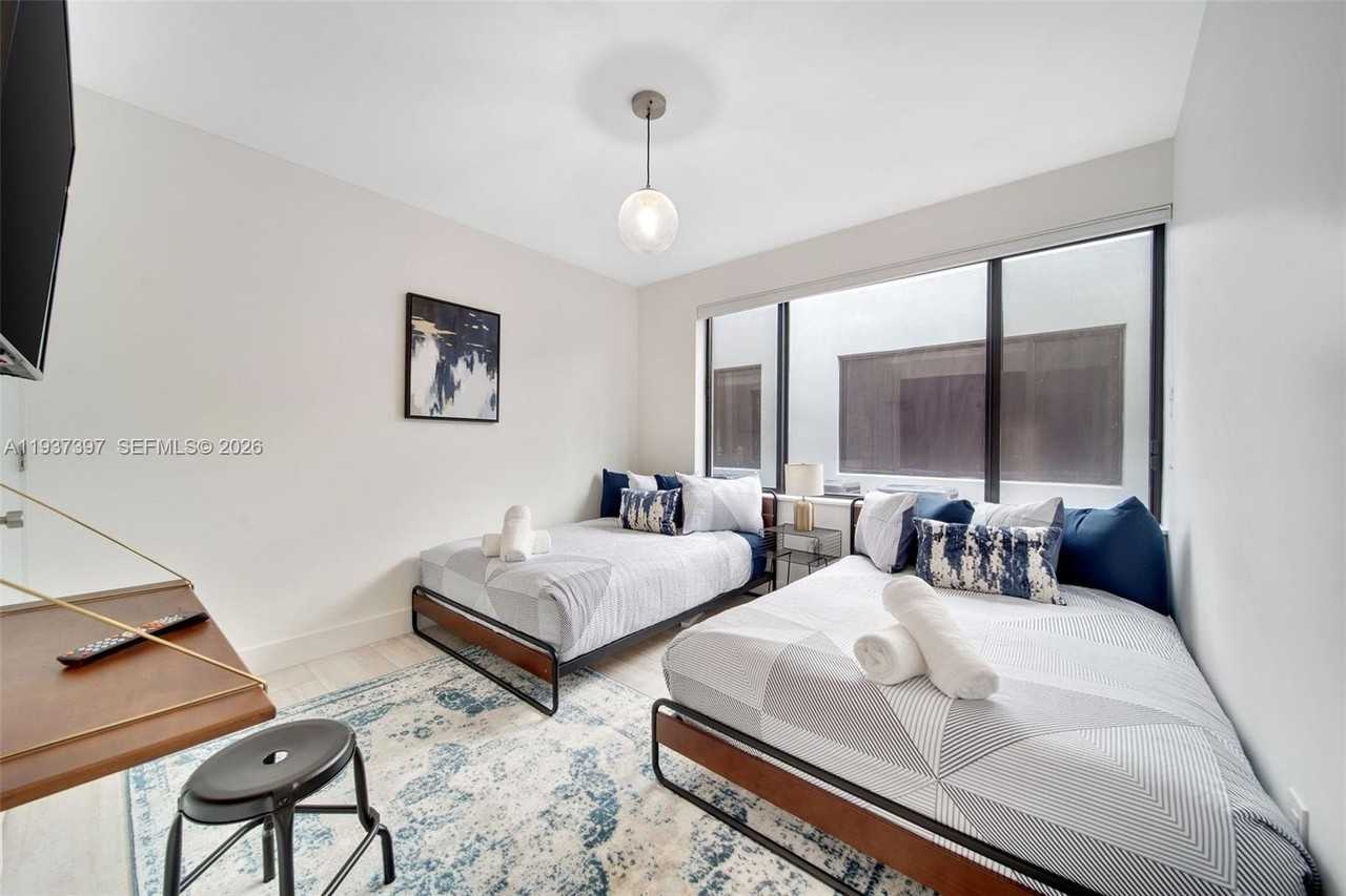 2162 Sw 14th Ter #101 - Photo 6 of 13