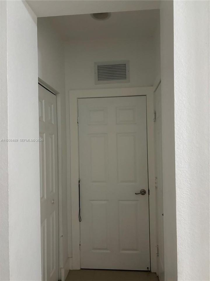 10788 Nw 74th Ln - Photo 5 of 19