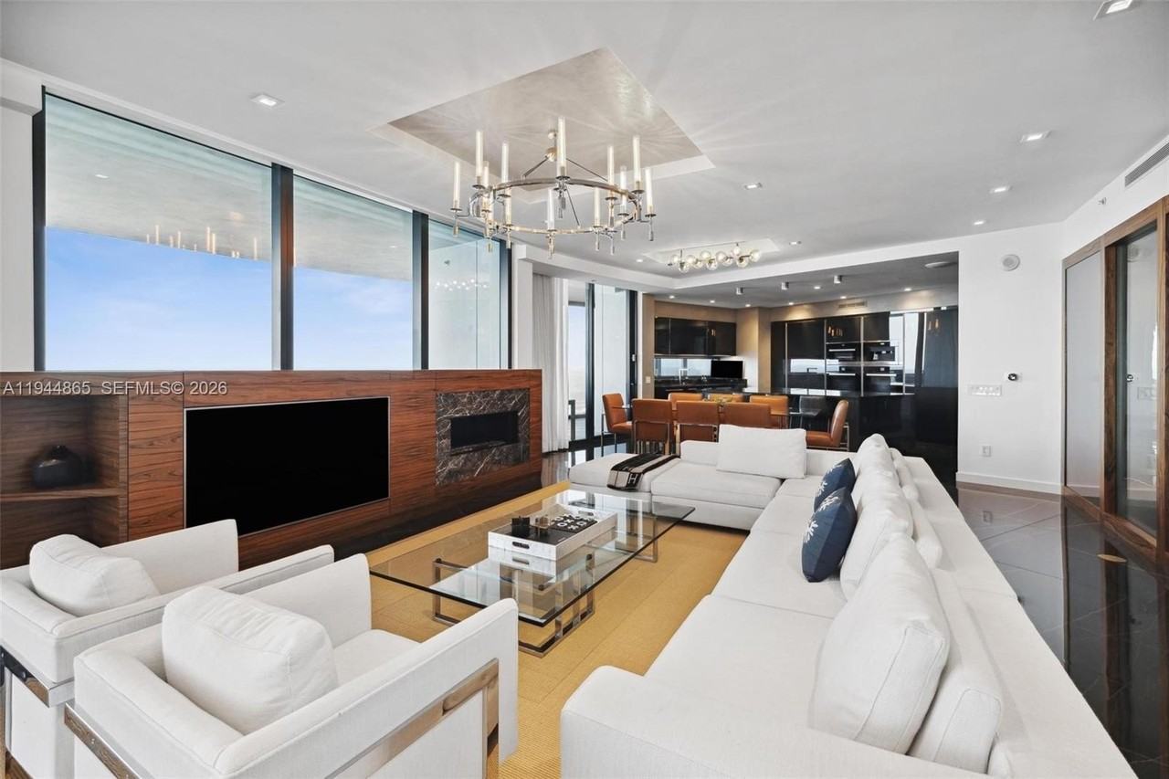 18555 Collins Ave #2601 - Photo 2 of 43