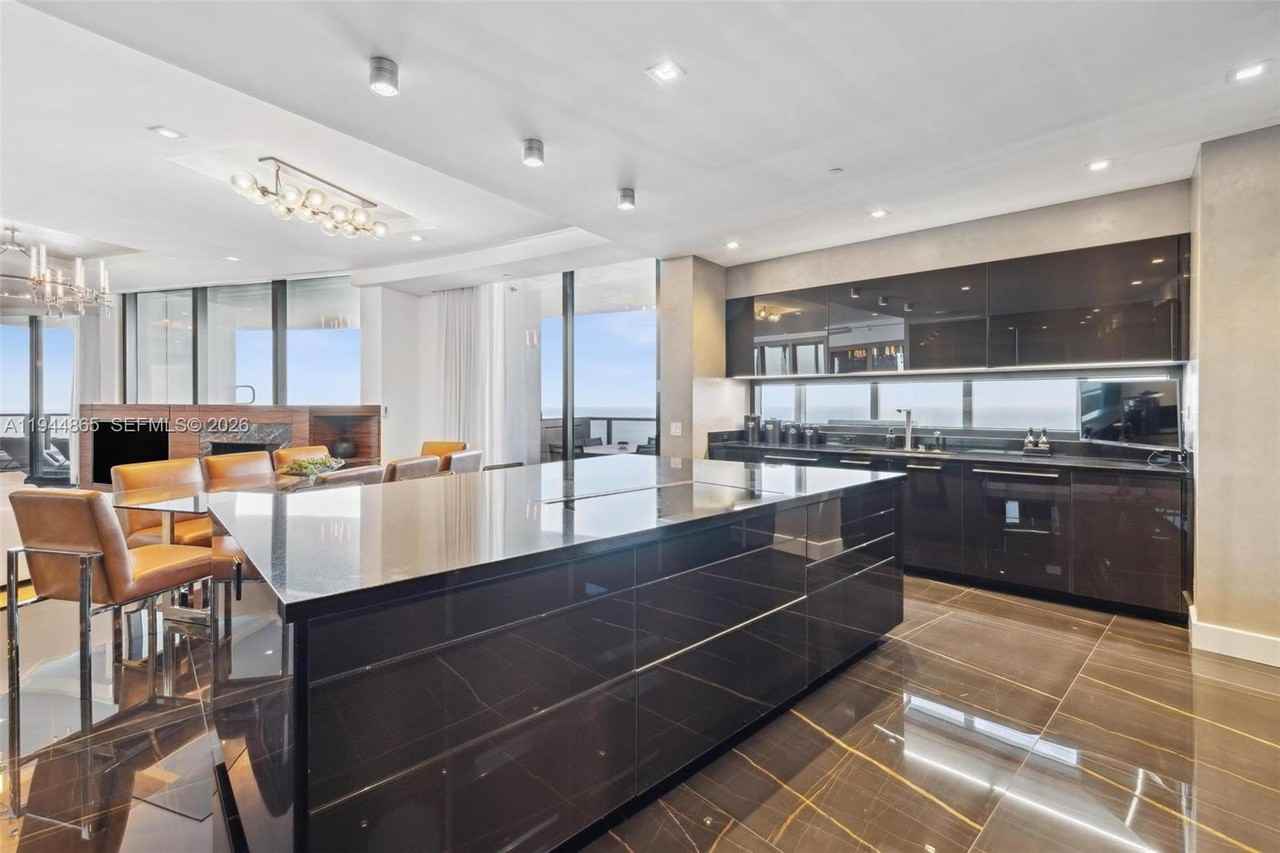 18555 Collins Ave #2601 - Photo 7 of 43