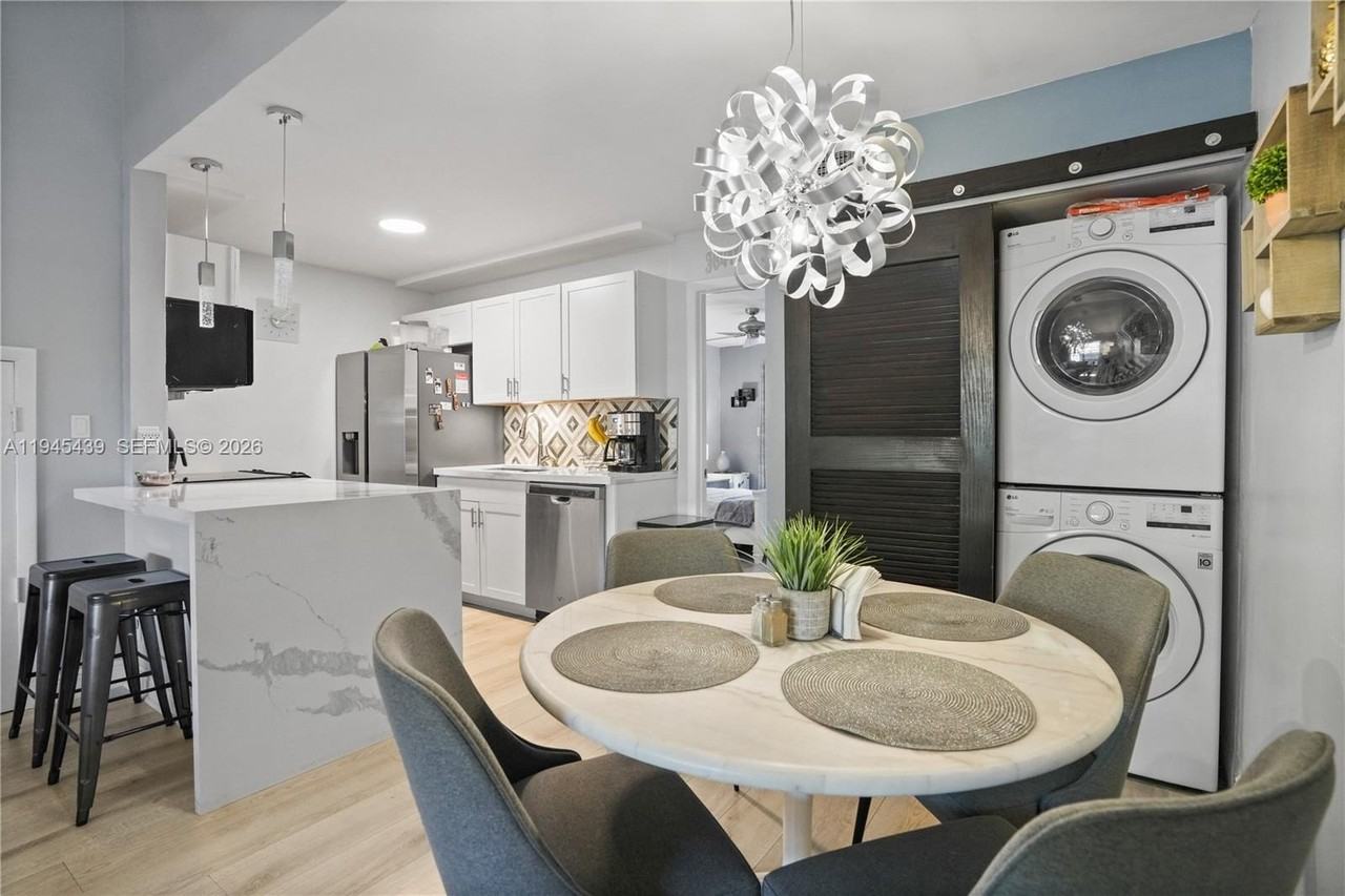 4880 Sw 64th Way #4880 - Photo 2 of 45