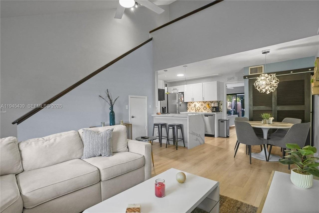 4880 Sw 64th Way #4880 - Photo 7 of 45