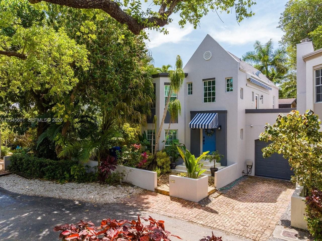 2952 Peachy St #8 - Photo 4 of 33