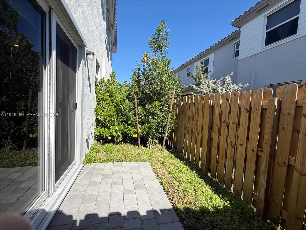 145 Sw 184th Pl - Photo 3 of 39