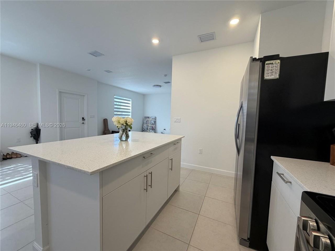 145 Sw 184th Pl - Photo 6 of 39