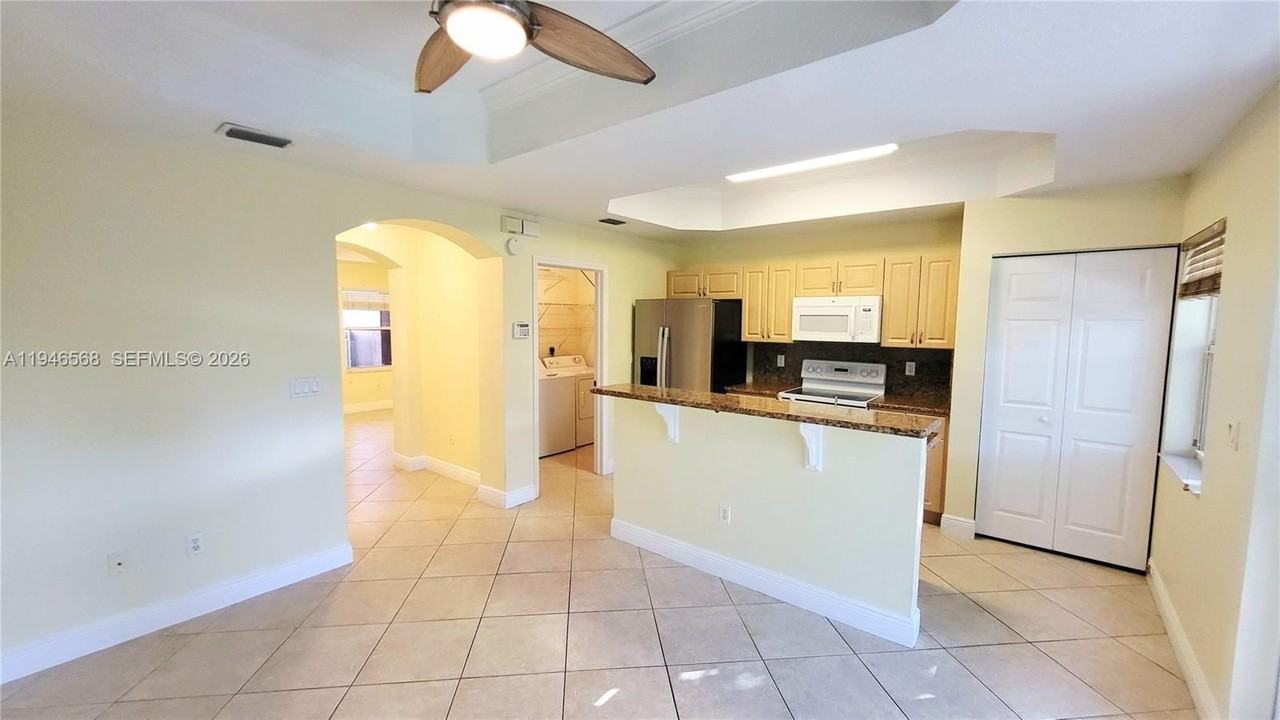 4935 Tradewinds Ter #902 - Photo 6 of 39
