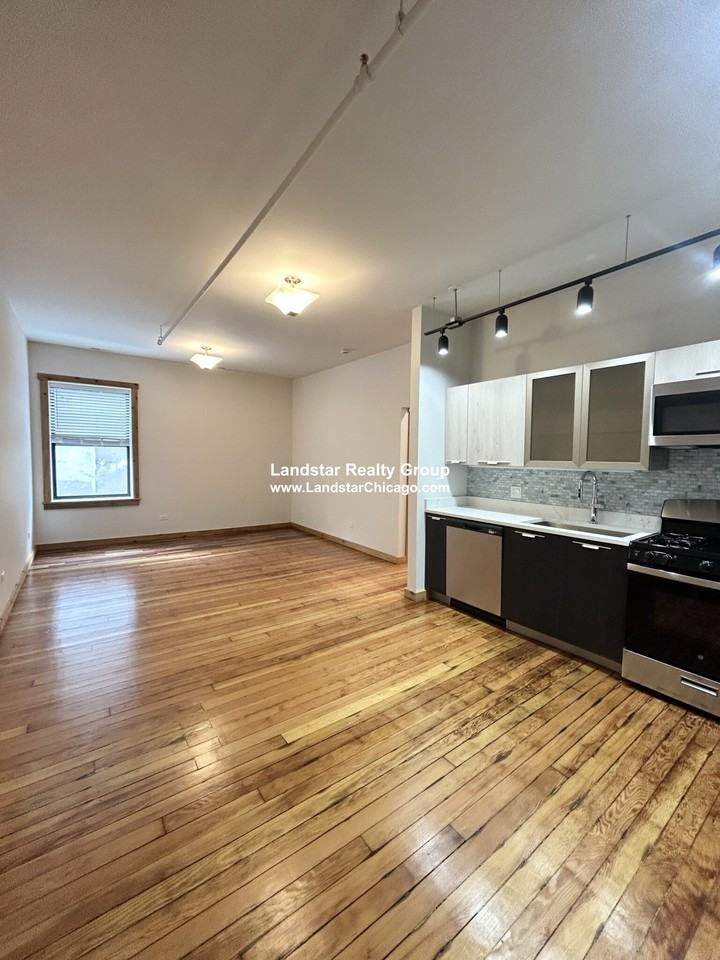 4611 S Ellis Ave #202